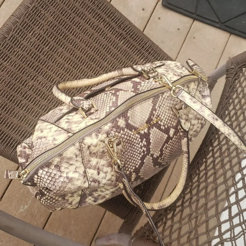Michael Kors Black Tan Beige Python Embossed Leather Handbag Shoulder Bag Purs